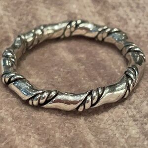 Sterling Silver Band Rope Twist Design Ring size 7